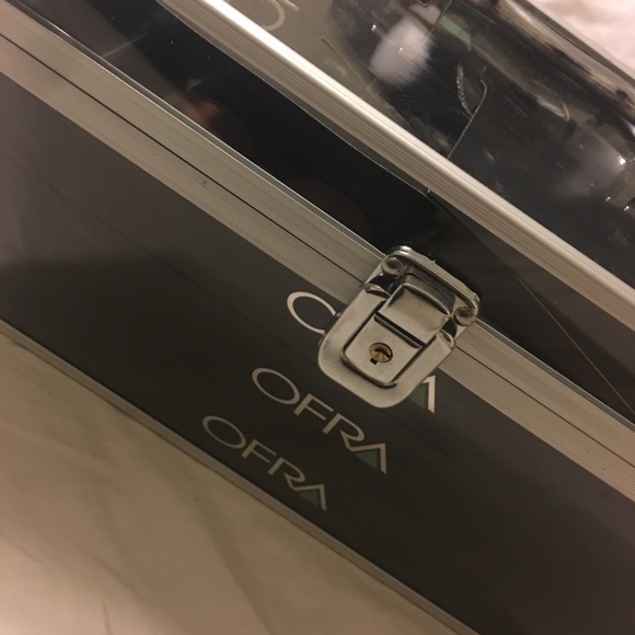 OFRA COSMETICS CASE - Picture 4 of 4